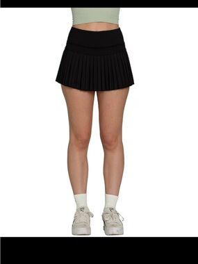Goldhinge pleated mini skirt